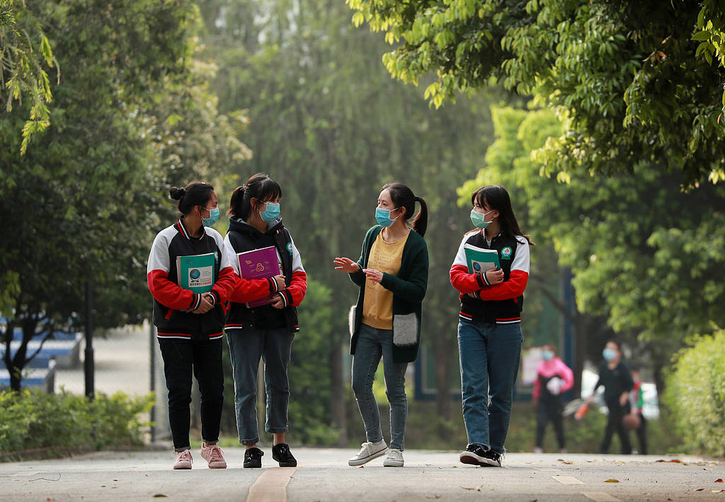 学生心理档案要求填家庭收入，别拿为孩子好当借口