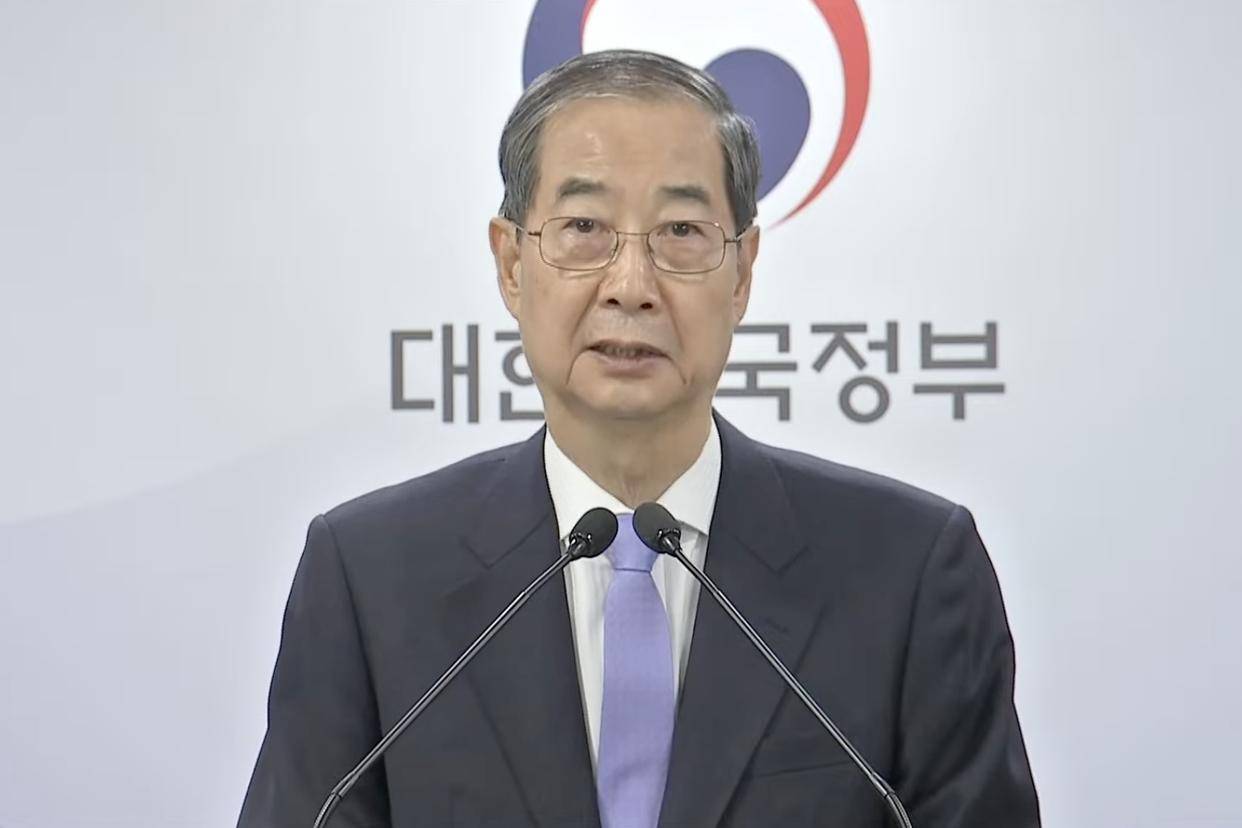 恢复国务总理职权后 韩德洙发表对韩国国民讲话
