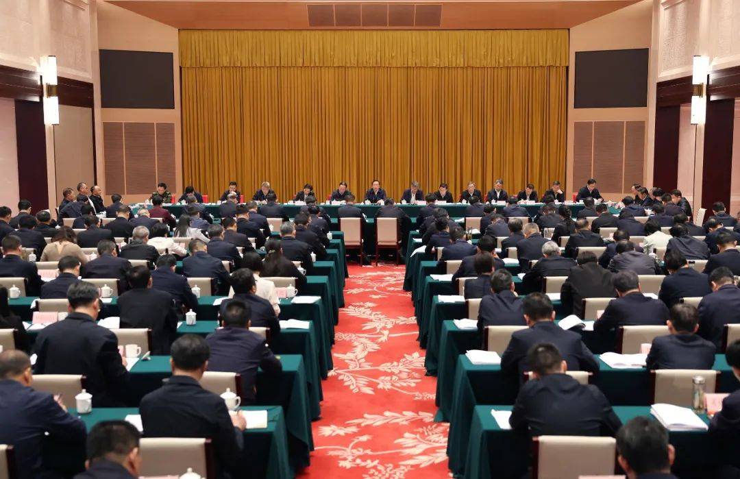 王忠林主持召开市州党委书记座谈会 加压奋进 聚力突破 奋力打好二季度经济发展攻坚战 李殿勋出席
