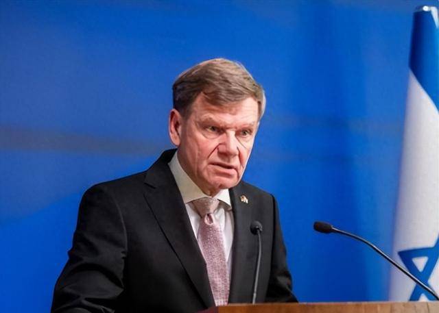 9.3大阅兵前，德外长跑到日本，逼中方连退3步，毛宁8字给其定性