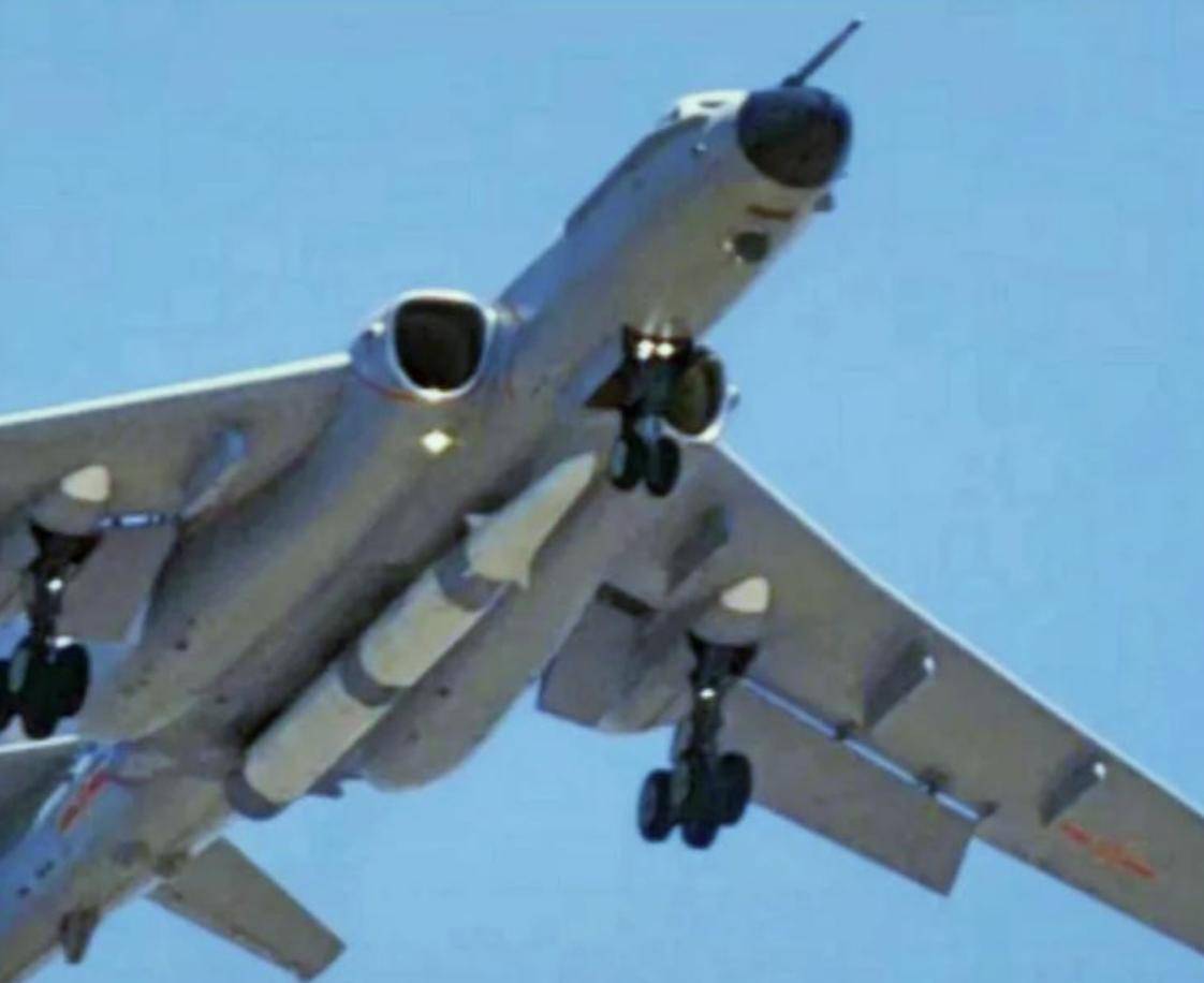 俄乌战争打到现在,印媒才发现中俄武器差距这么大:93阅兵后远超