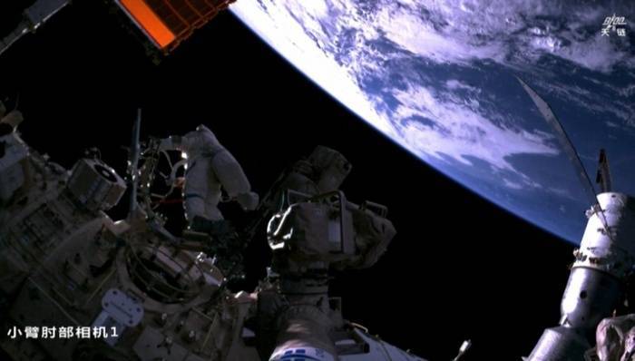 神舟二十号航天员今天将乘坐神舟二十一号飞船返回地球