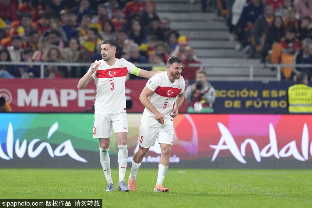 直通世界杯!世预赛-奥尔莫破门 西班牙2-2土耳其